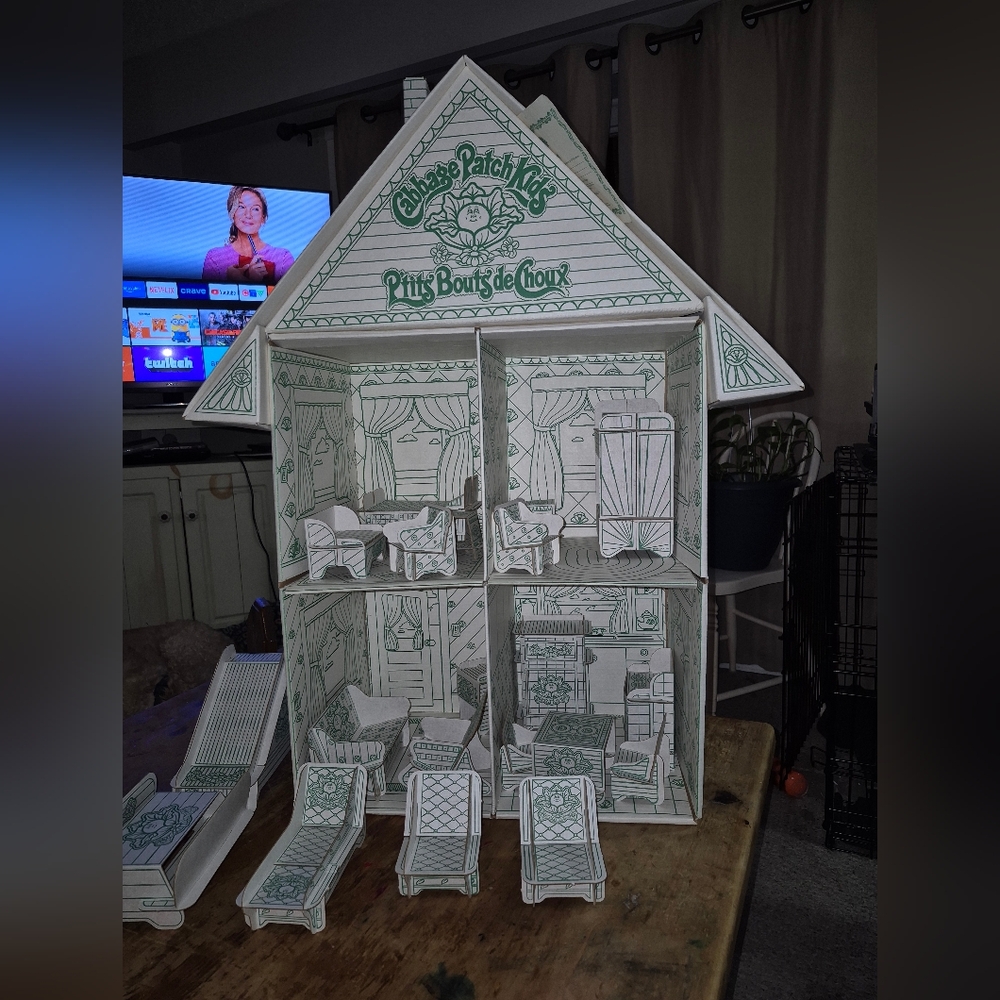 Cabbage Patch Dolls 1983-1984 Color Your Own Play House - Picture 2 of 13